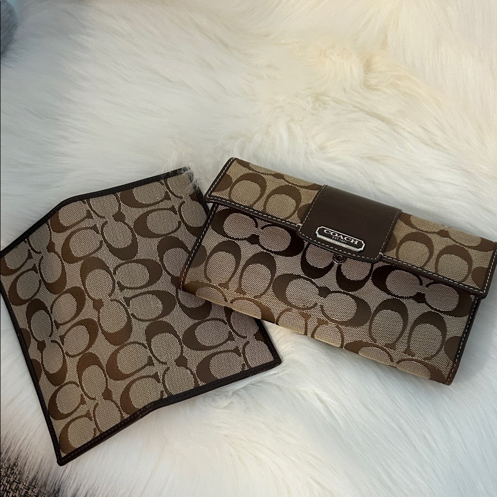 Coach Tan and Brown Signature Wallet